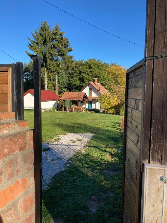 Holiday Home Tunnel Ravne Visoko Exterior foto