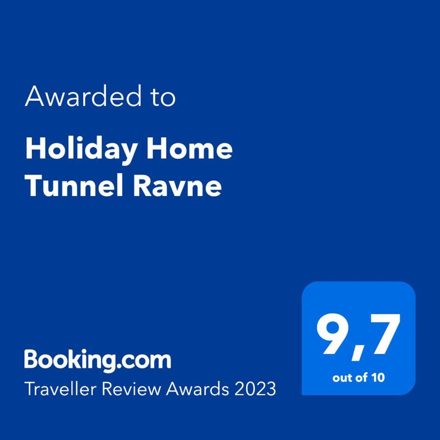 Holiday Home Tunnel Ravne Visoko Exterior foto